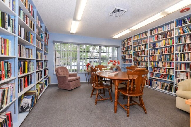 Building Photo - 55+ Community of Vista St. Lucie