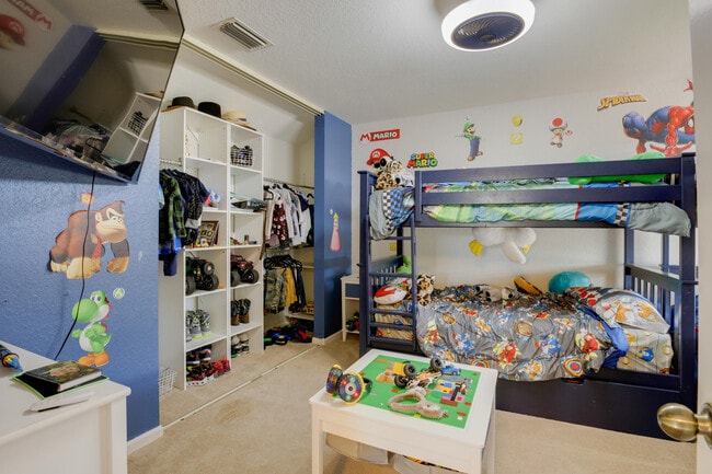 Building Photo - 3875 Circle Lake Dr