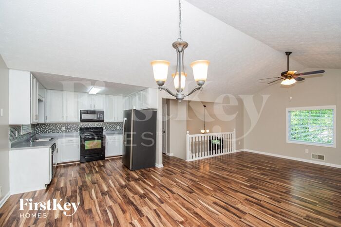 Building Photo - 608 Nottingham Dr