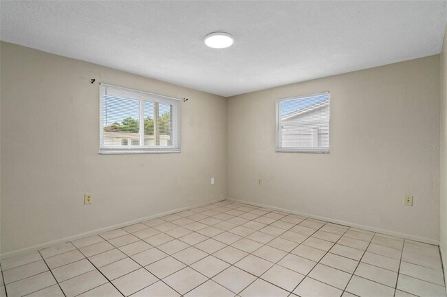 Building Photo - 10014 Sleepy Hollow Ln