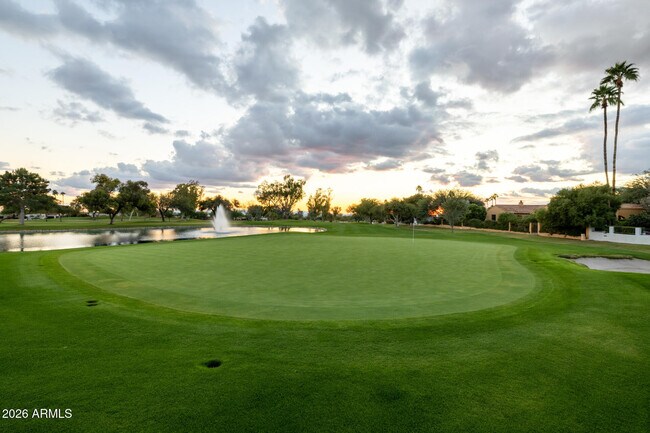 Building Photo - 8406 E Calle Buena Vista