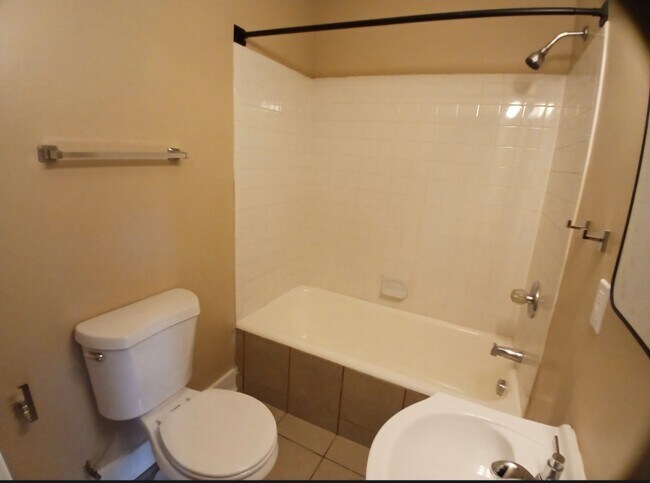 Building Photo - 103 N 38th St