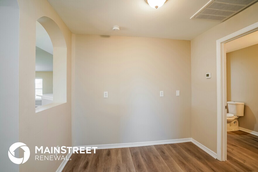 Building Photo - 113 NW 29th Terrace