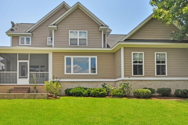 Building Photo - Coming Available!