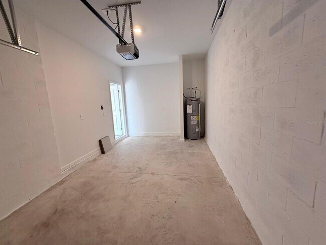 Building Photo - 2665 Bevel Ln