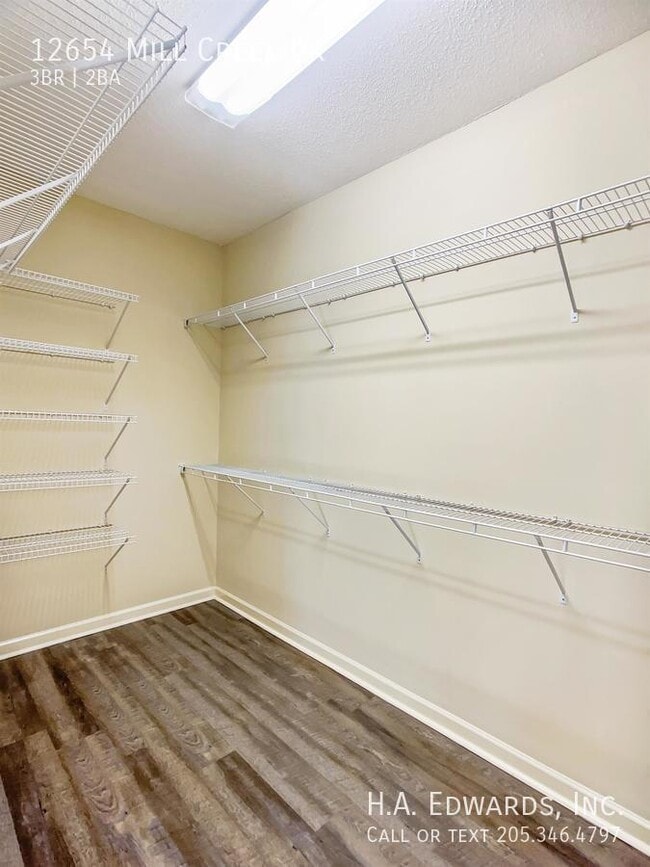 Building Photo - 12654 Mill Creek Dr