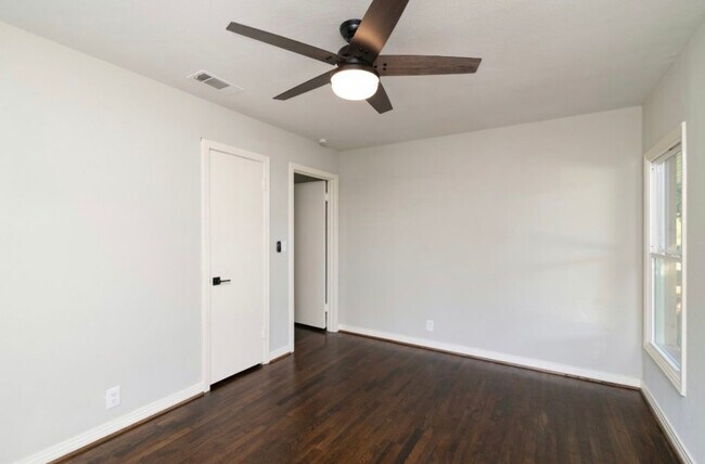 Building Photo - 3808 Piedmont Rd