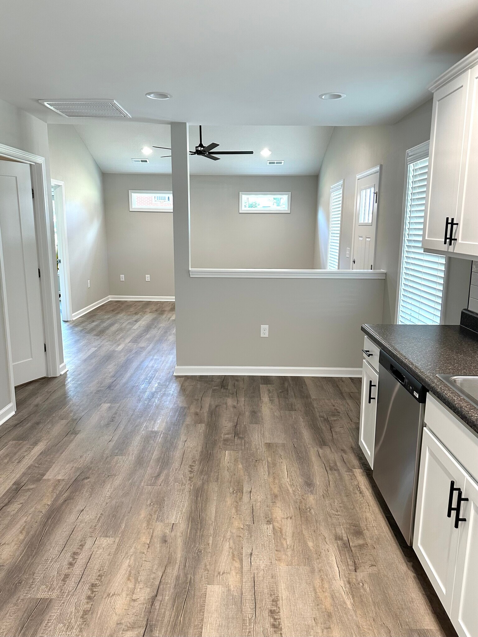 View from kitchen to family room - 2217 Kenwood Blvd SE