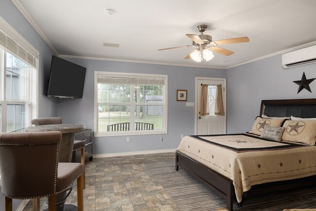 Building Photo - 1072 Papenberg Rd