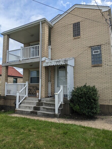 Building Photo - 530 Montclair St