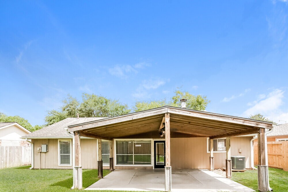 Building Photo - 2613 Orion Dr