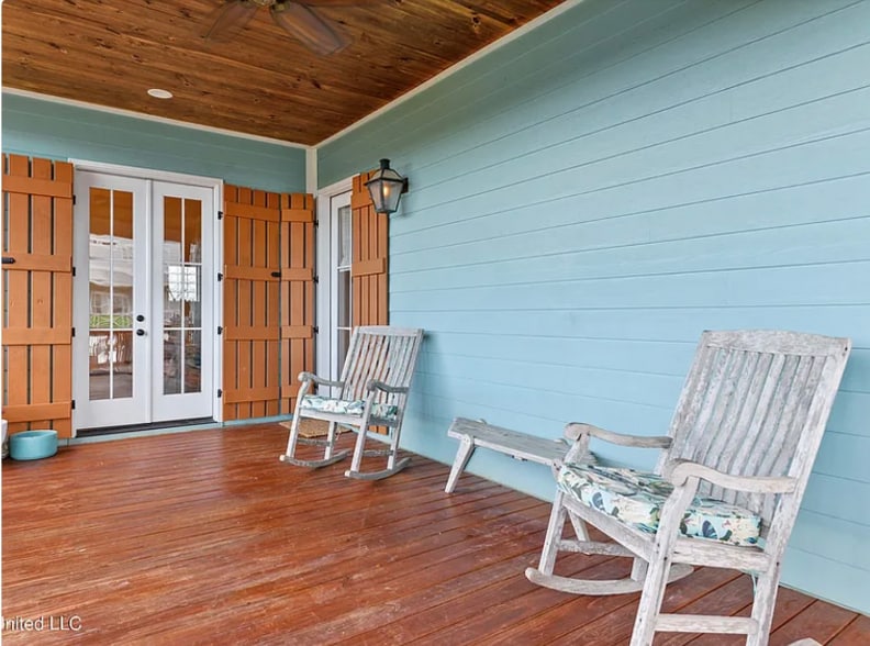 Building Photo - 218 Front St