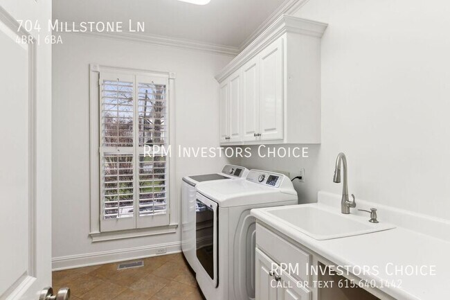 Building Photo - 704 Millstone Ln
