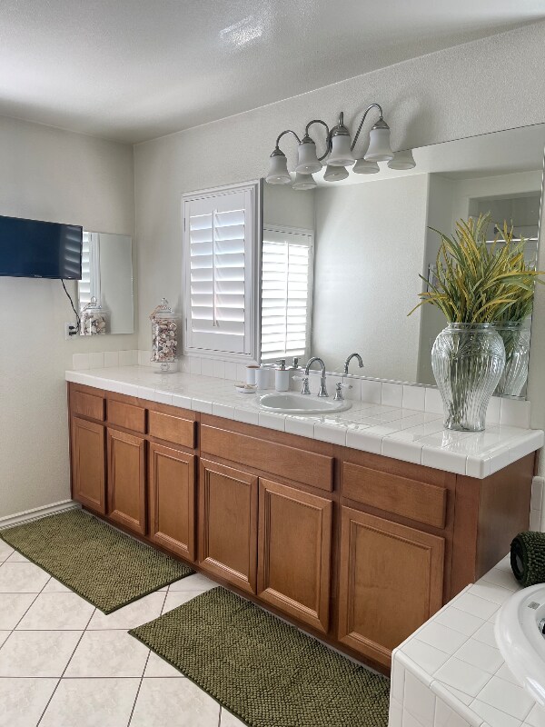 Building Photo - 8418 Lourenco Ln