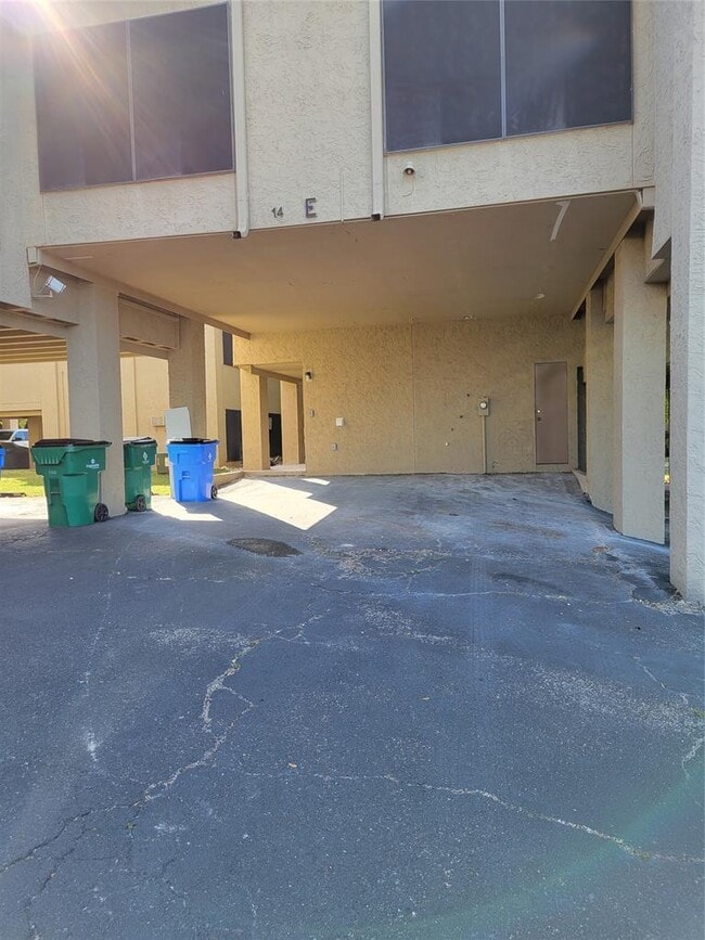 Building Photo - 5916 Lago Vista Way