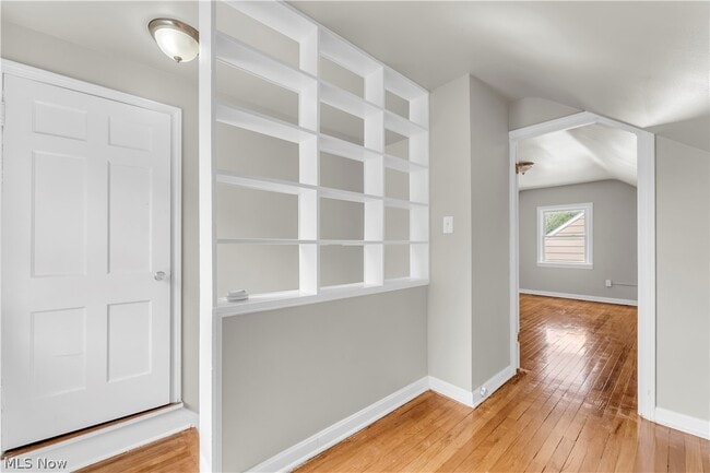 Building Photo - 21106 Gardenview Dr
