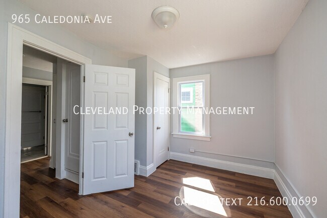 Building Photo - 965 Caledonia Ave