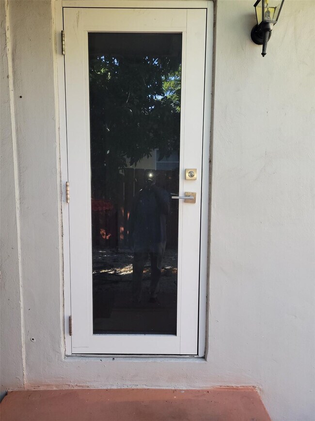 Building Photo - 291 SW 60th Ave