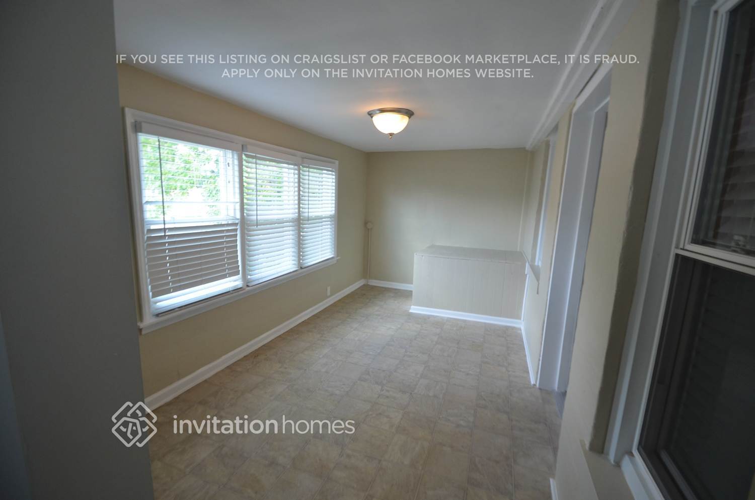 Building Photo - 6200 S Meade Ave