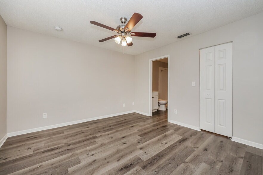 Building Photo - 11337 Blackbark Dr