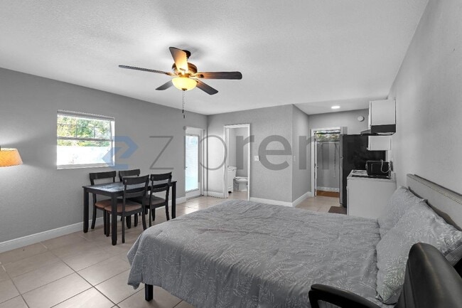 Building Photo - 3909 N Clearfield Ave