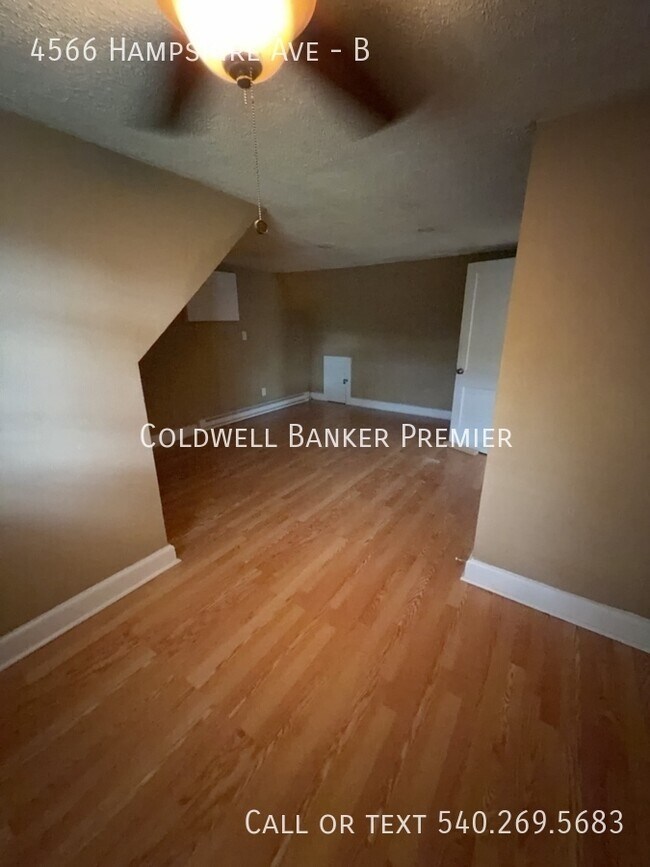 Building Photo - 4566 Hampshire Ave