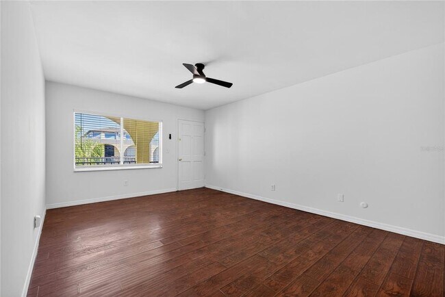 Building Photo - 3206 W Azeele St