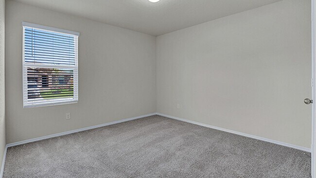 Building Photo - 4 BR / 2 BA - 2032 SF in Seguin - Arroyo Ranch!