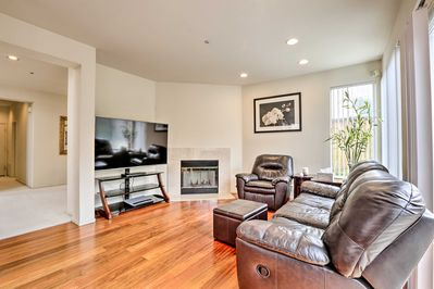 Building Photo - 218 Cerro Dr