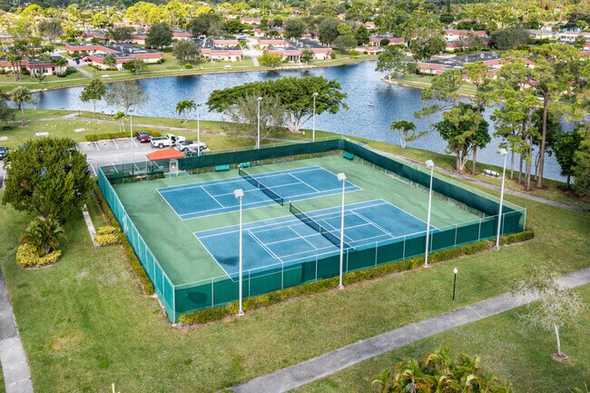 Building Photo - 551 Covered Bridge Blvd