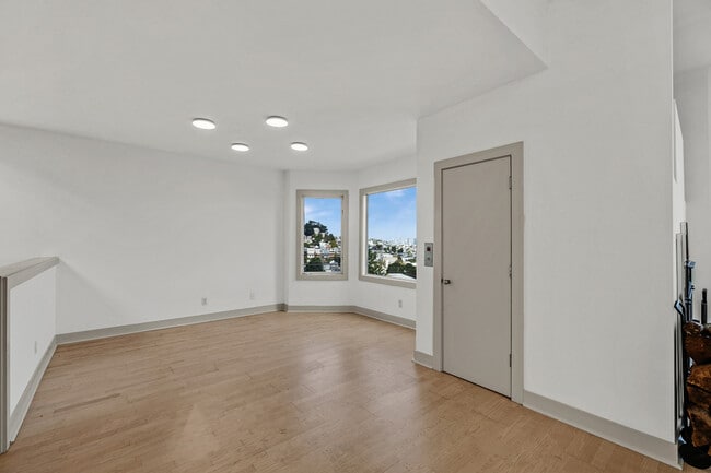 Building Photo - 50 Laidley St