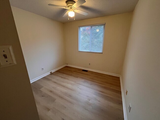 Bedroom #2 - 9908 Whitney Cir