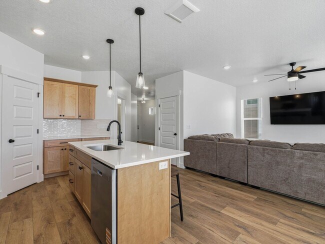 Building Photo - RES_VANDERWATT_866