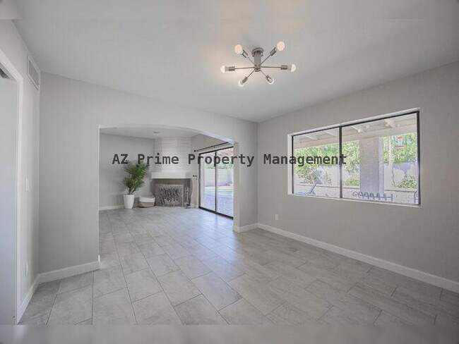 Building Photo - 16630 N 67th St