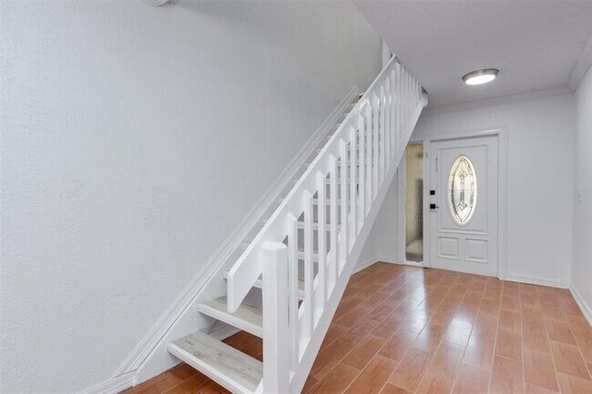 Building Photo - 7950 NW 11th Ct