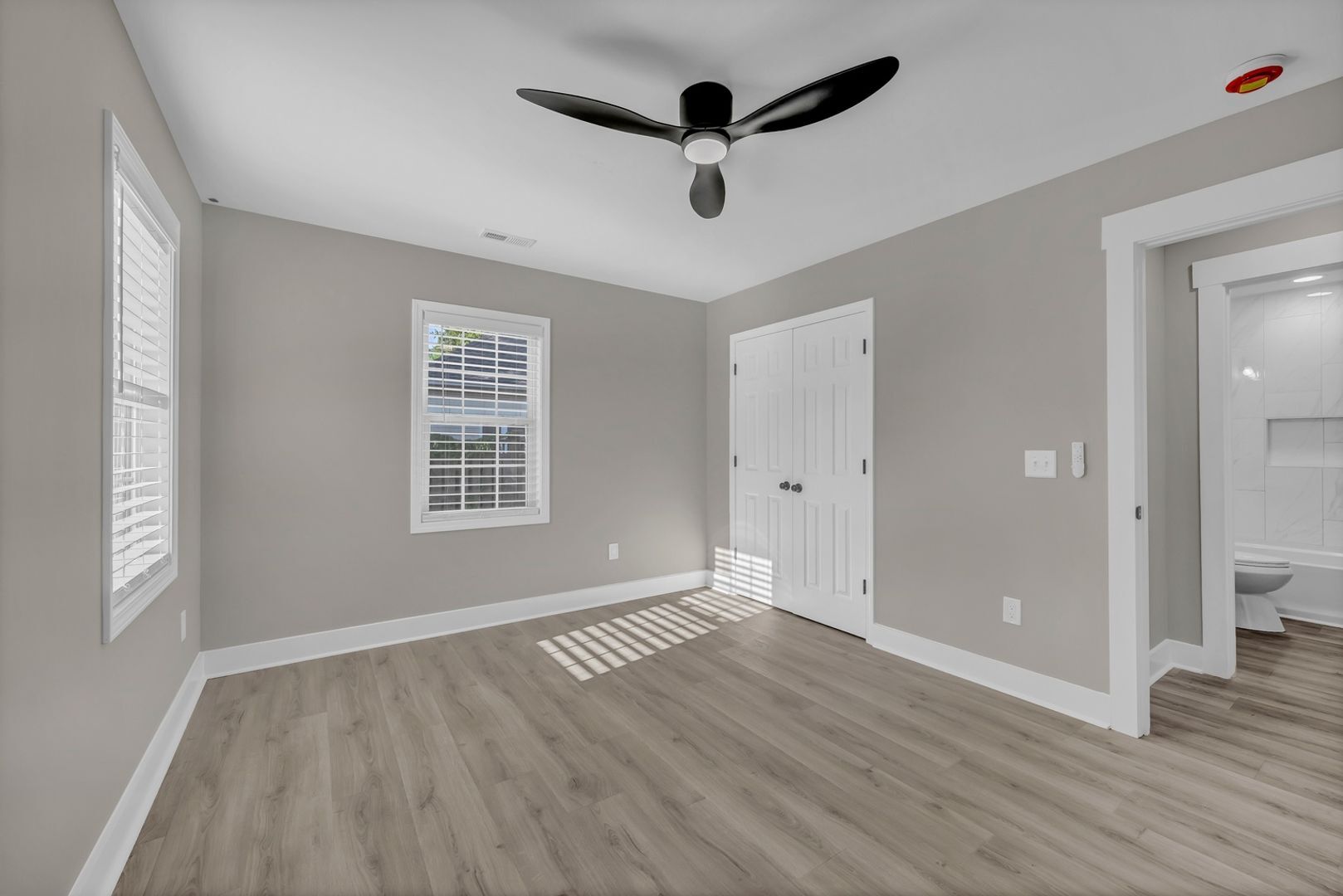 Building Photo - 101 Sixth St N