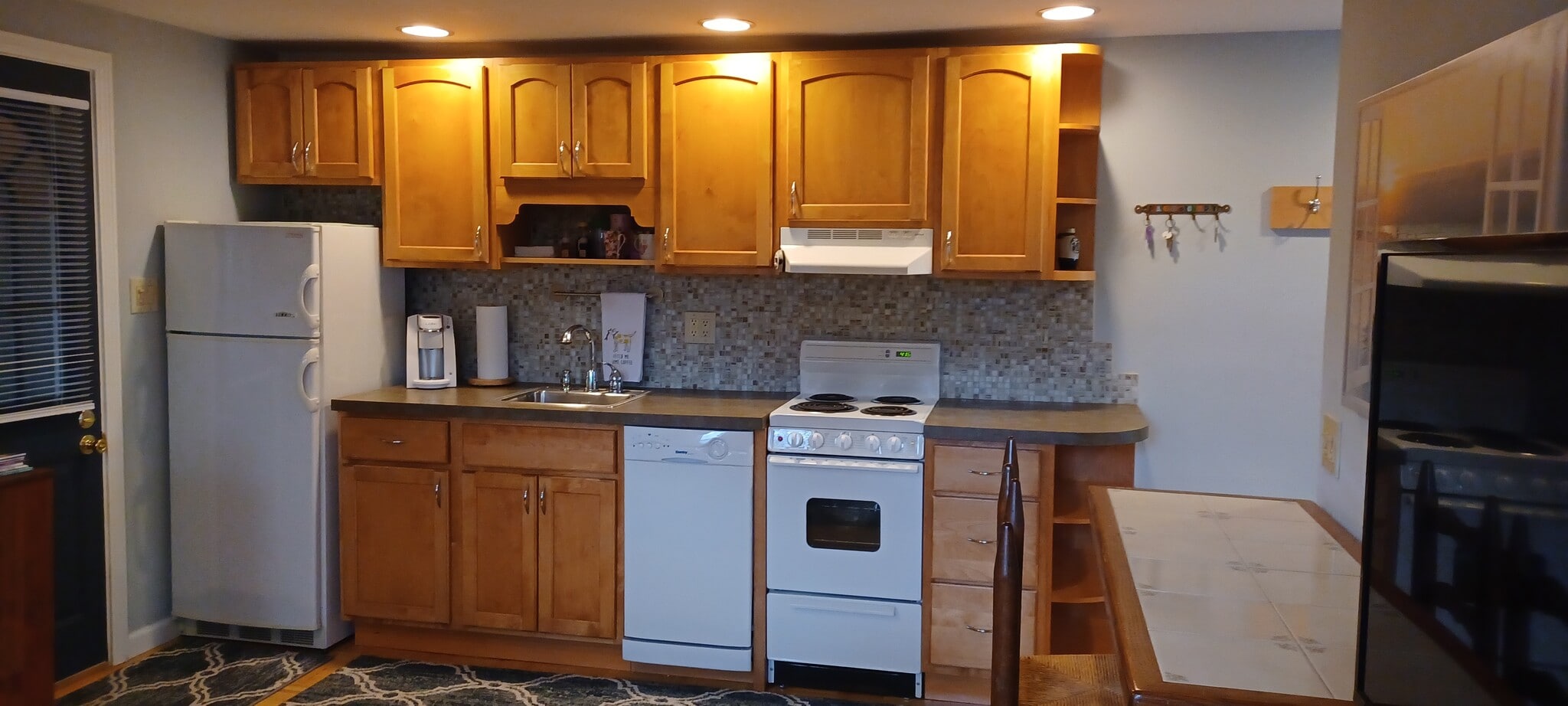 Building Photo - 313 West Ave