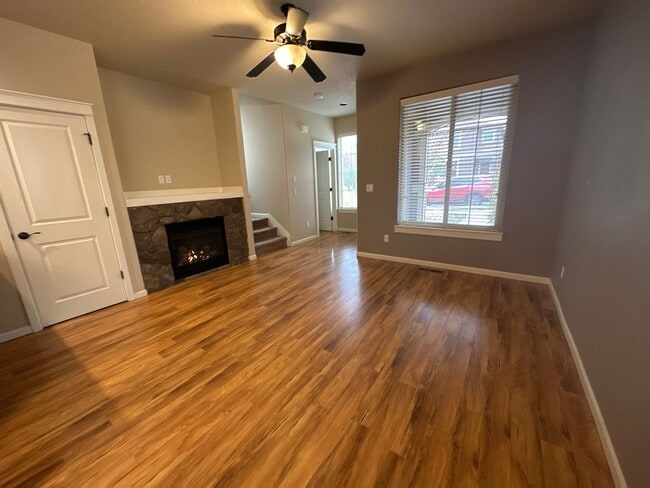 Building Photo - NE 3 Bdrm, 2.5 Bath 1450 sq ft House w/AC and Gas Heat,  All Appliances, Dbl Garage