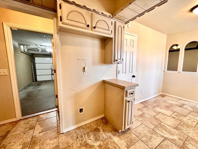 Building Photo - Spacious three bed home in Moore