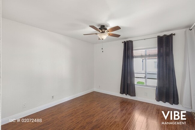 Building Photo - LOCATION, LOCATION, LOCATION!!!! "Hidden C...