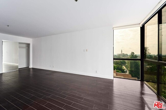 Building Photo - 10660 Wilshire Blvd