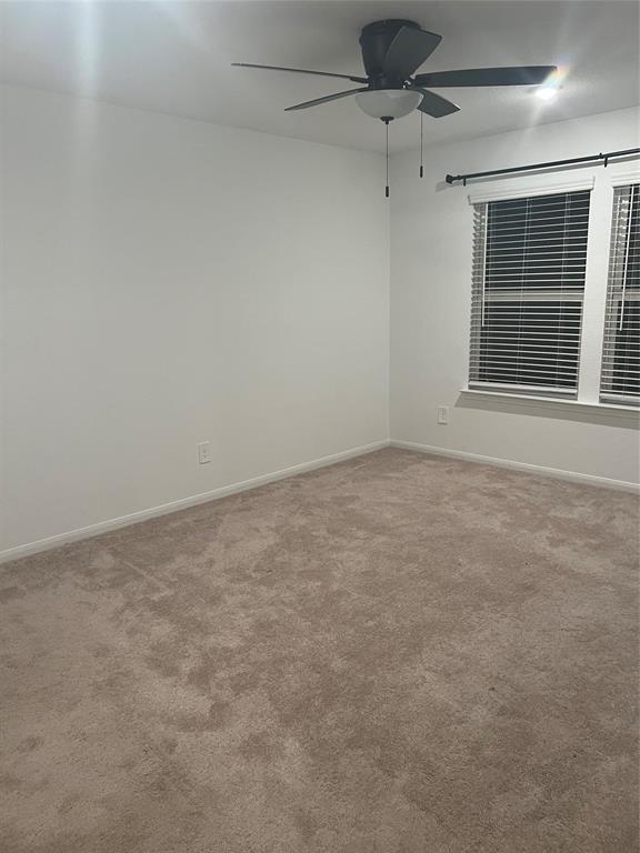 Building Photo - 5414 Balerna St