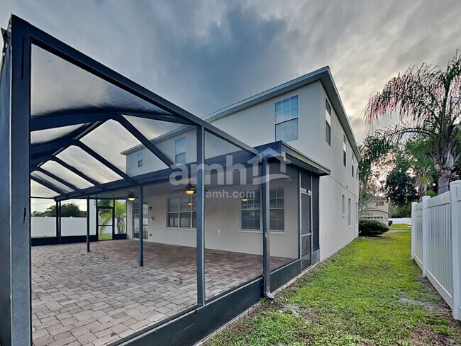 Building Photo - 10618 Bamboo Rod Cir