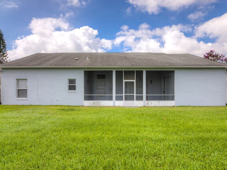 Building Photo - 14813 Lone Eagle Dr