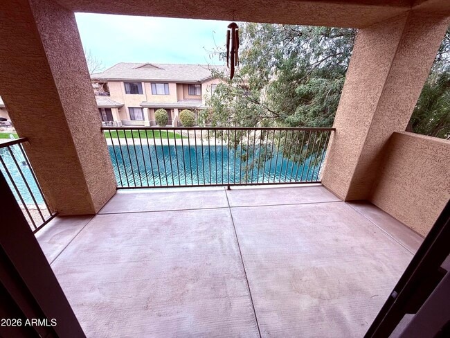 Building Photo - 705 W Queen Creek Rd