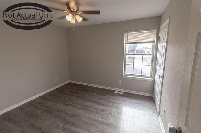 Building Photo - 1521 Typhoon Ct