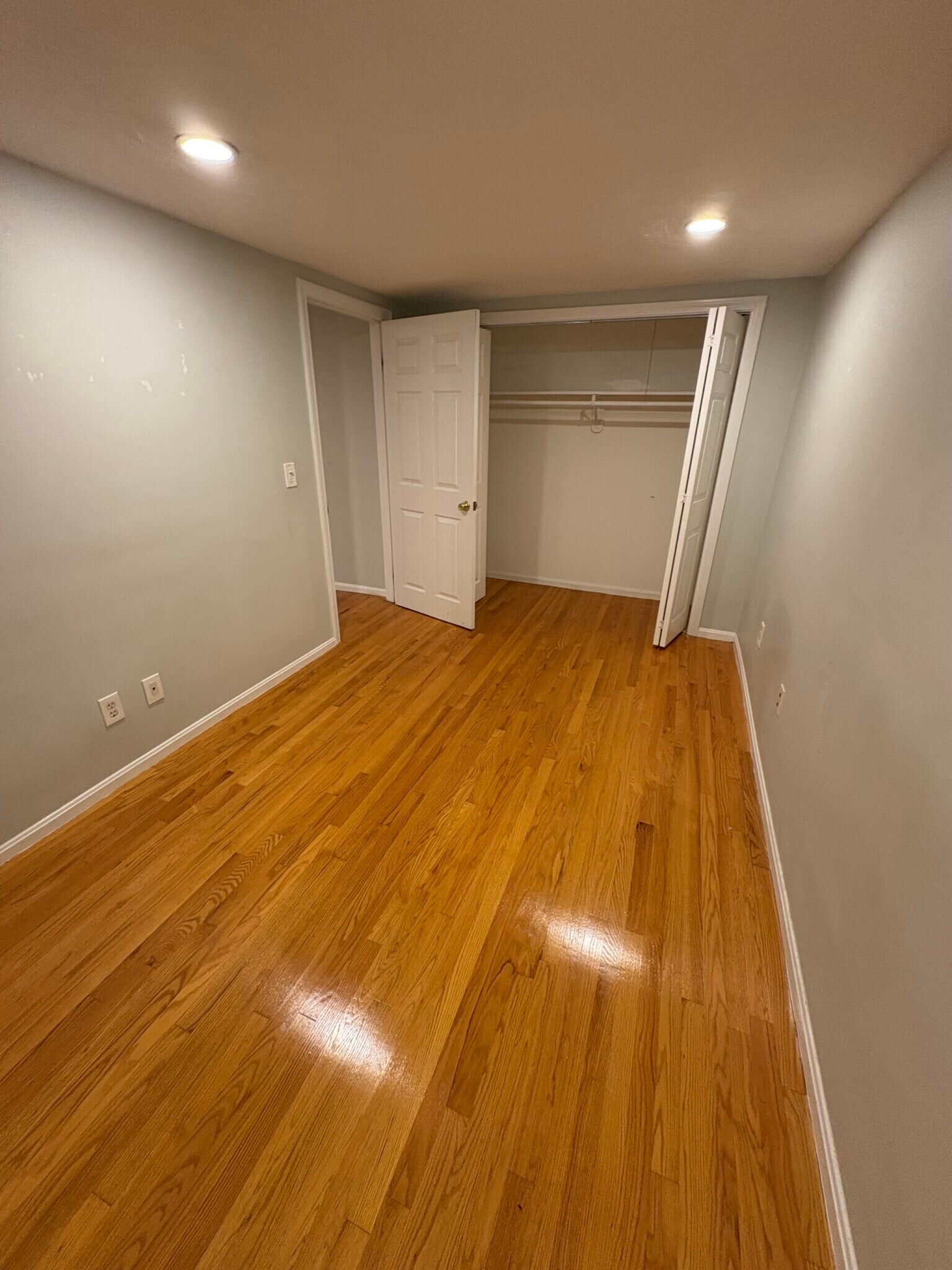 Images are representative samples of the advertised unit. Actual units shown during tours may differ - 36 Peterborough St