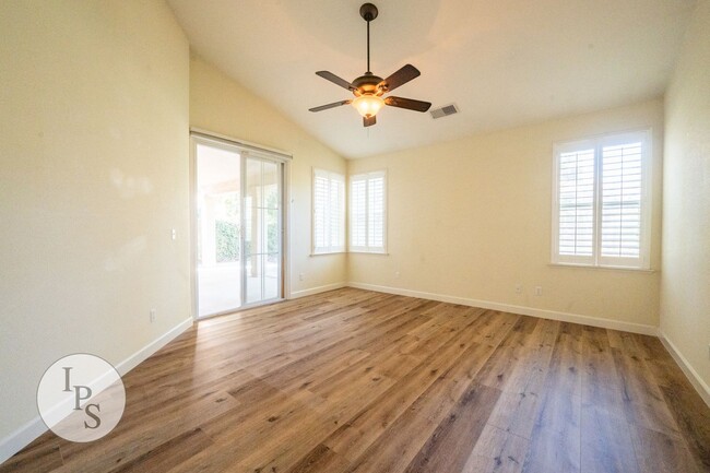Building Photo - NorthWest Fresno Home, 3BR/2BA, Built 1998...