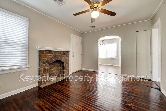 Building Photo - 1520 NW 47th St