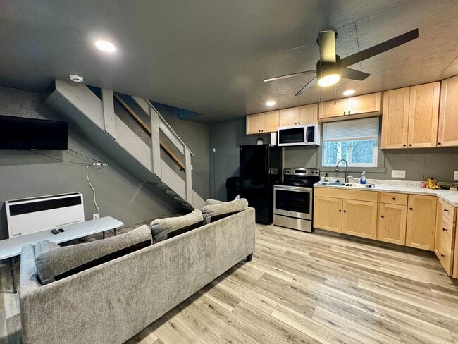 Building Photo - 34420 Thorpe Ct